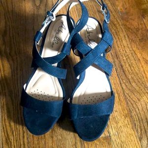 Abella comfort platform heels